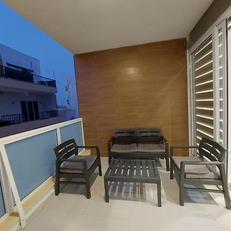 Centre Point Comfort Apartment St. Paul's Bay Bagian luar foto