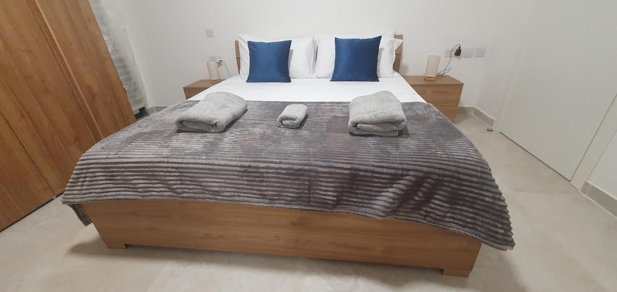 Centre Point Comfort Apartment St. Paul's Bay Bagian luar foto